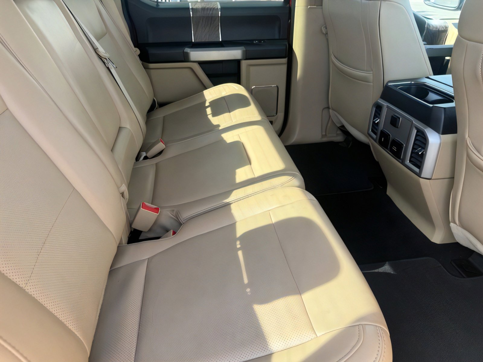 Used 2019 Ford F250 Lariat w/ Lariat Ultimate Package image 12
