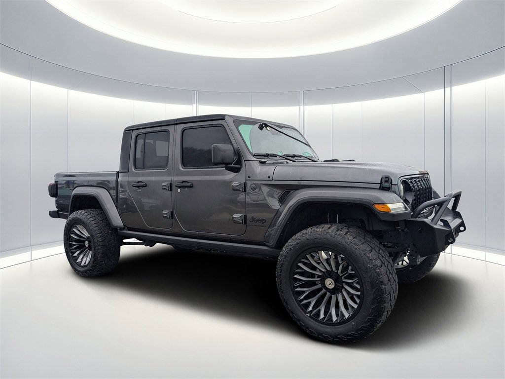 Used 2024 Jeep Gladiator Sport image 1