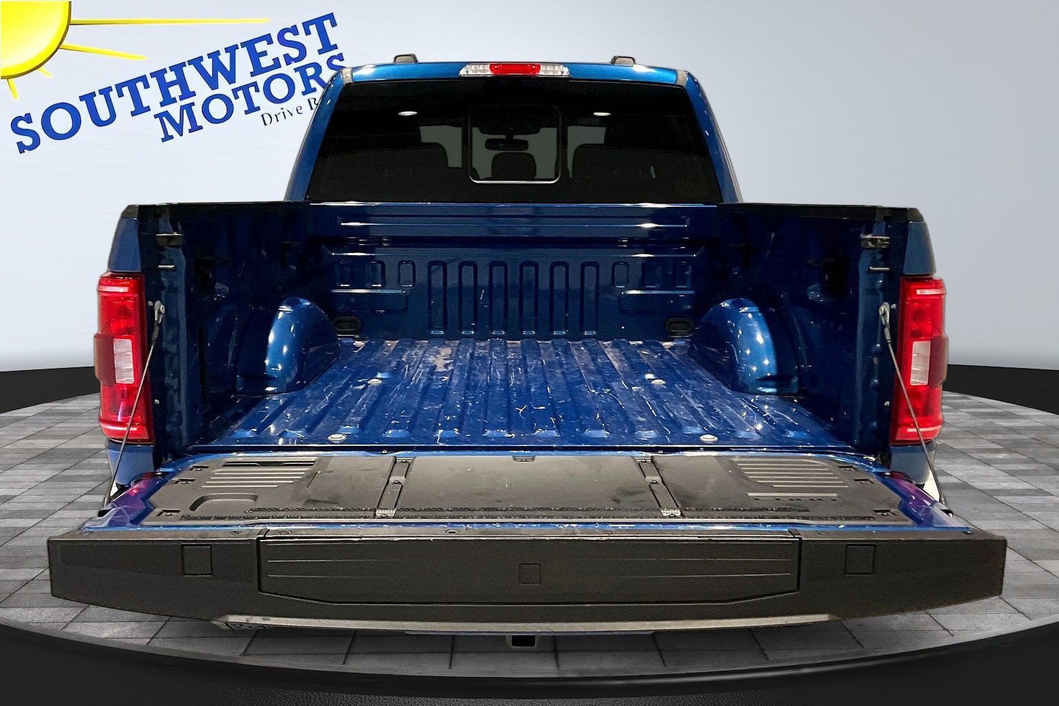 Used 2023 Ford F150 XLT AWD/4WD image 8