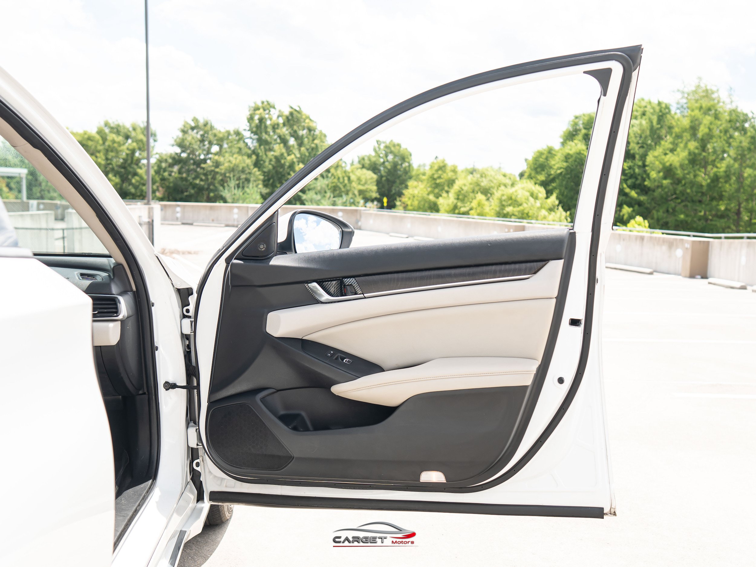 Used 2019 Honda Accord Touring image 40
