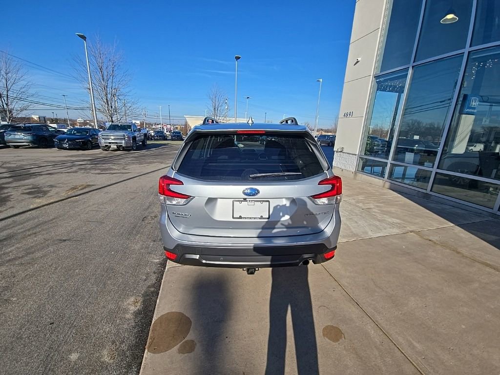 Used 2023 Subaru Forester Limited image 5