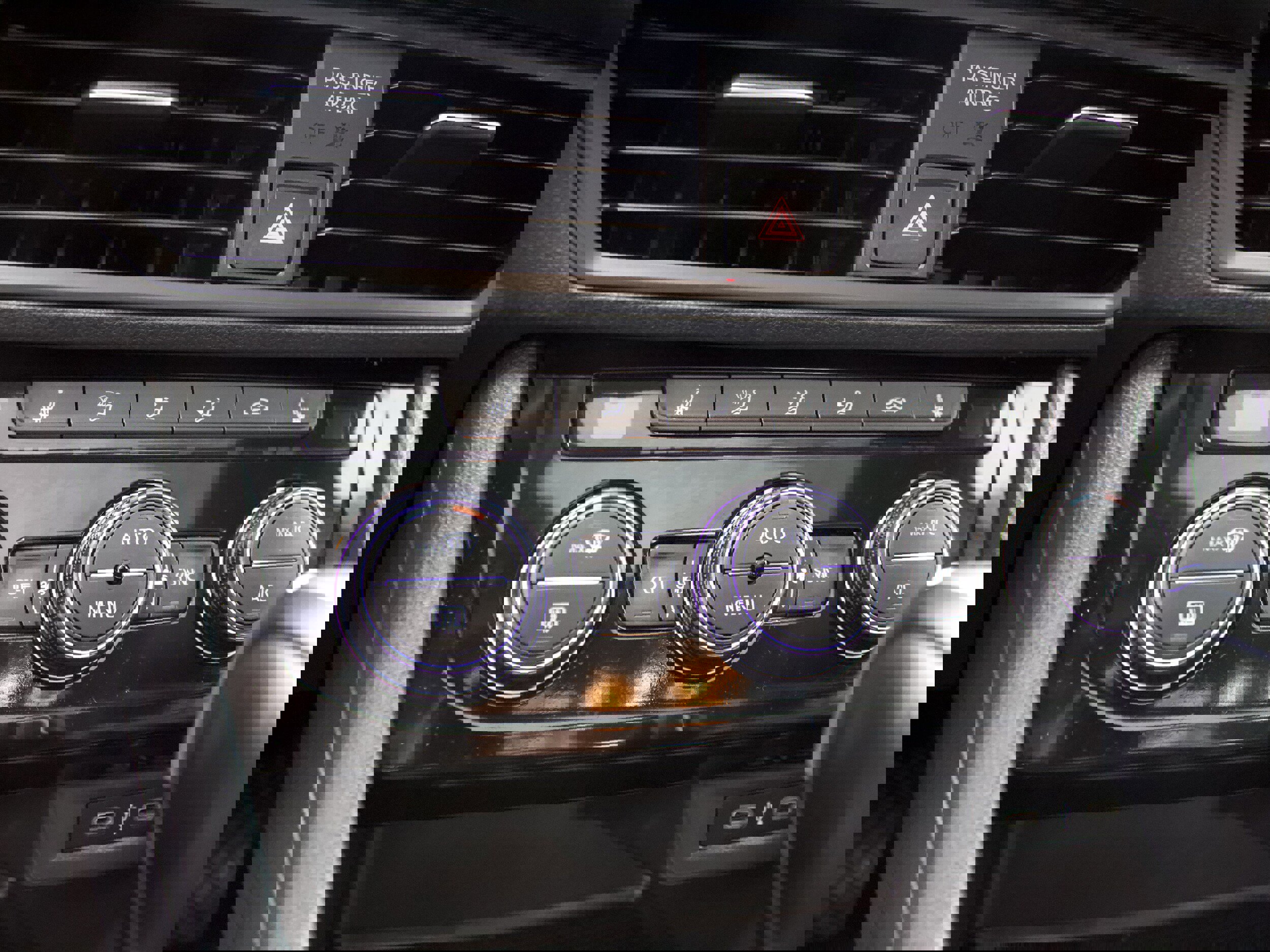 Used 2021 Volkswagen Jetta SE image 22