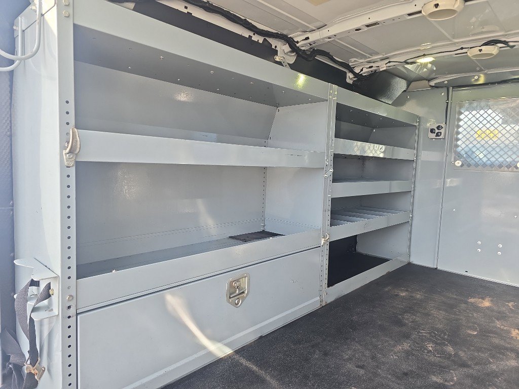 Used 2017 Ford Transit 250 130 Low Roof image 12