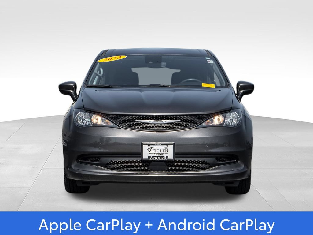Used 2023 Chrysler Voyager LX FWD image 2