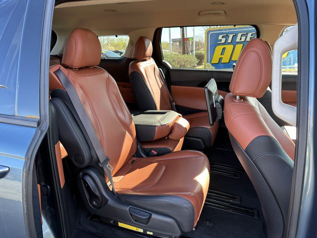 Used 2024 Kia Carnival SX image 22