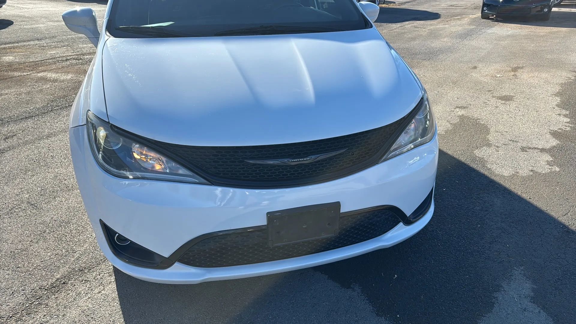 Used 2020 Chrysler Pacifica Touring w/ S Appearance Package FWD image 19