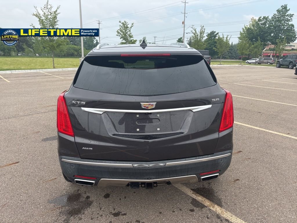Used 2017 Cadillac XT5 Platinum w/ Driver Assist Package image 8