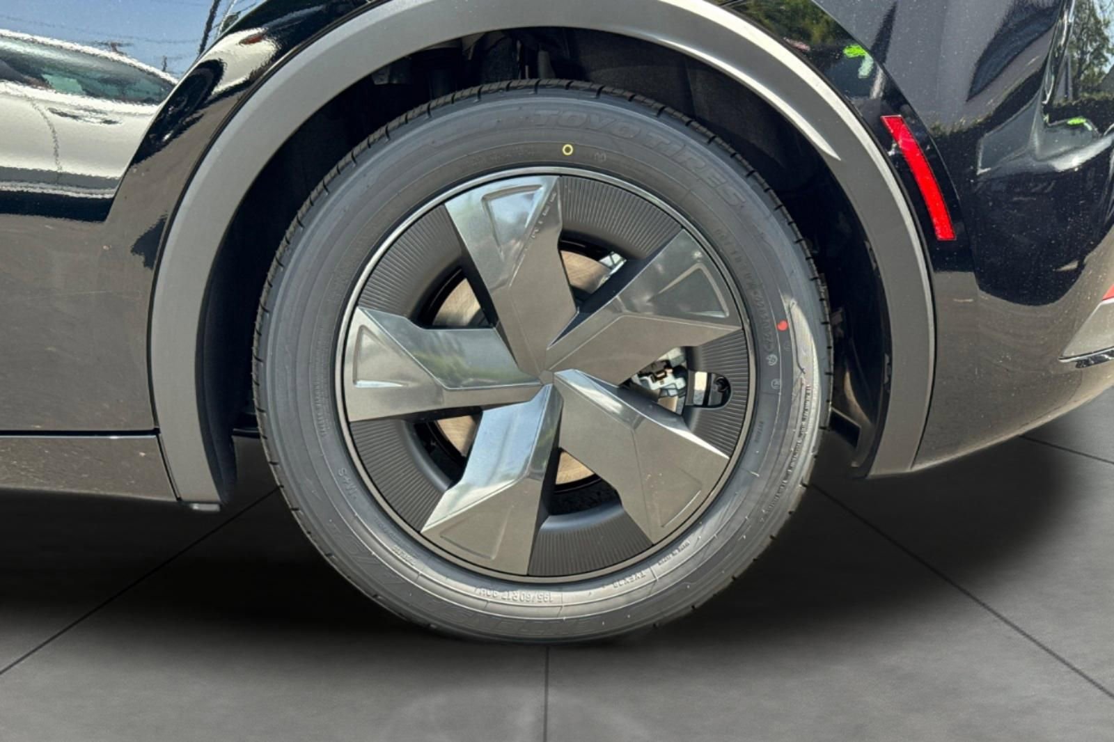 New 2026 Toyota Prius Plug-In Hybrid FWD image 32