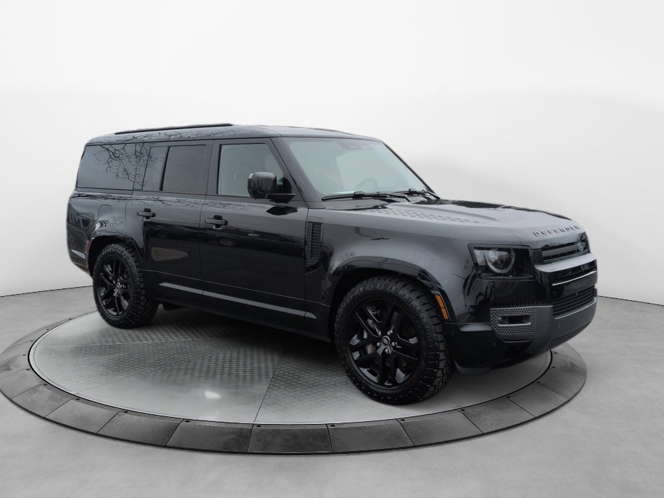 Used 2025 Land Rover Defender 130 Outbound image 3