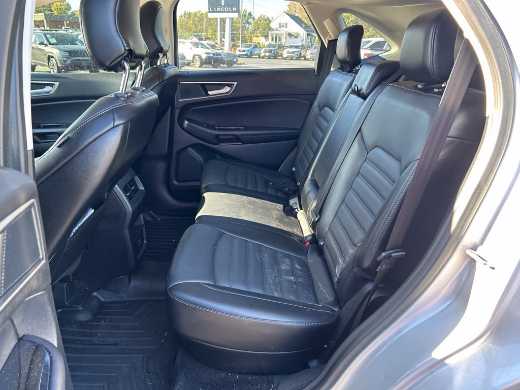 Used 2018 Ford Edge SEL w/ Equipment Group 201A AWD/4WD image 10