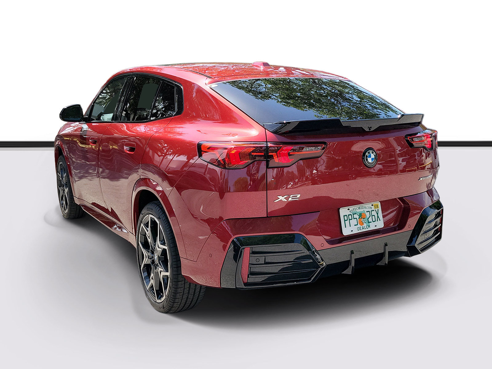New 2026 BMW X2 xDrive28i AWD/4WD image 3