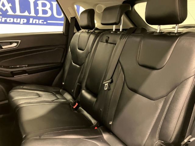 Used 2019 Ford Edge Titanium FWD image 31