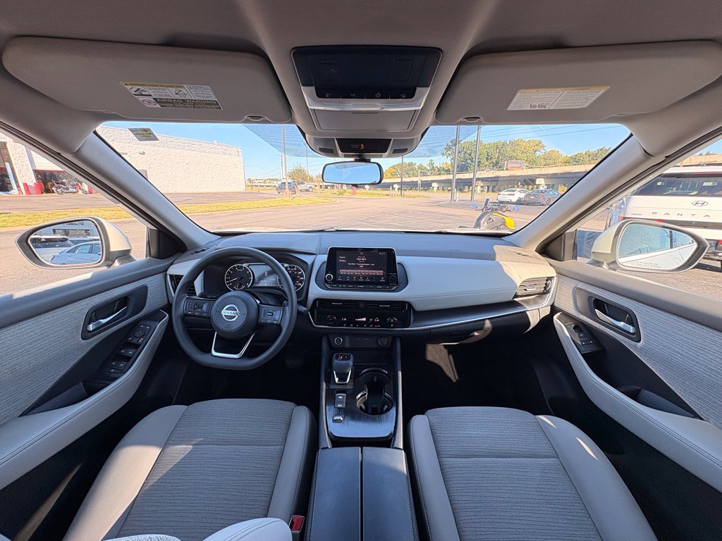 Used 2021 Nissan Rogue SV FWD image 29