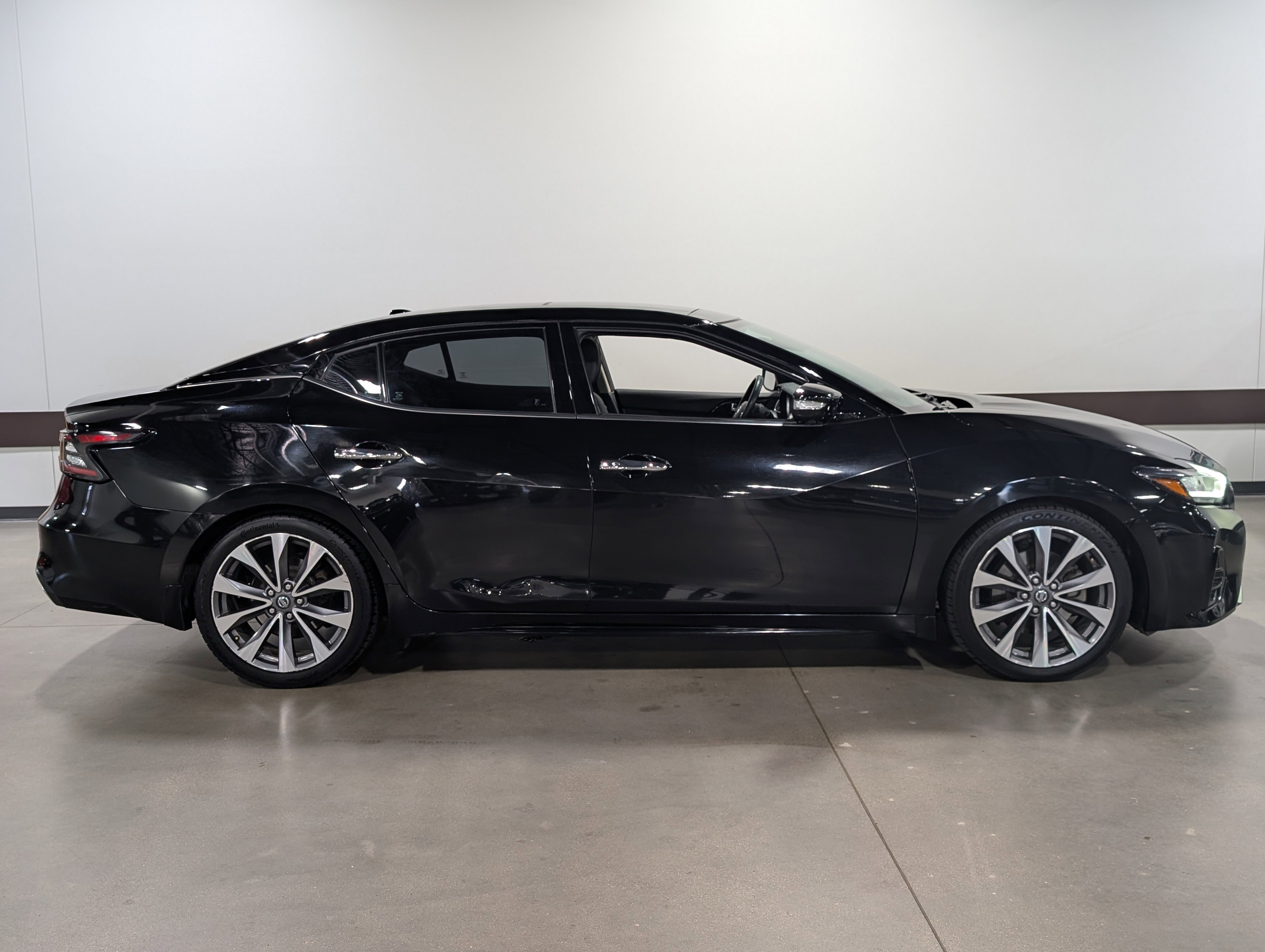 Used 2019 Nissan Maxima Platinum w/ Sport Mat Group image 2