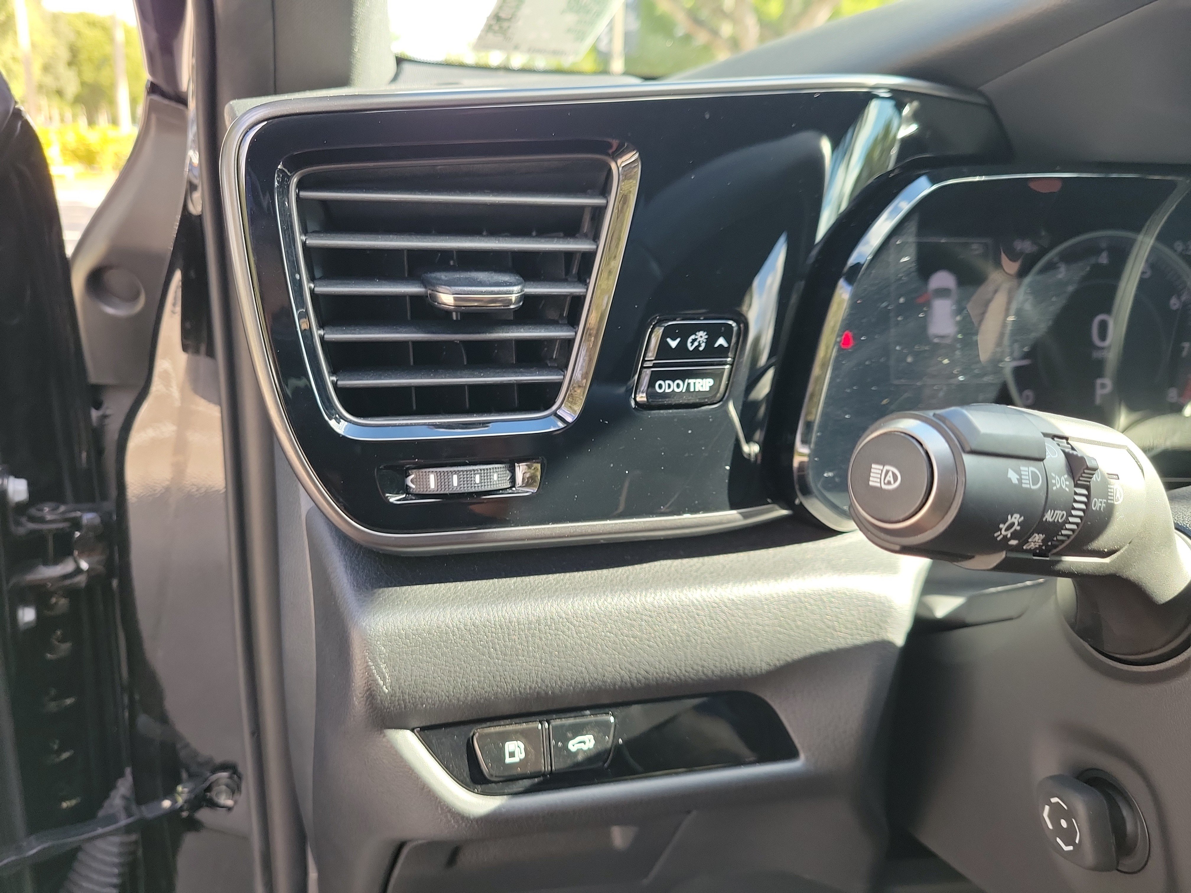 Used 2025 Lexus NX 250 FWD w/ Cold Area Package image 16