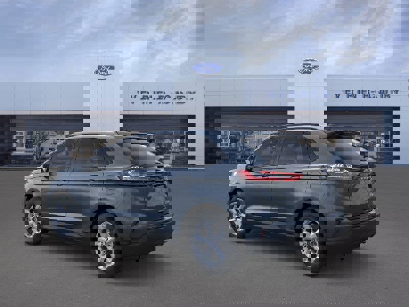 New 2024 Ford Edge SE image 4