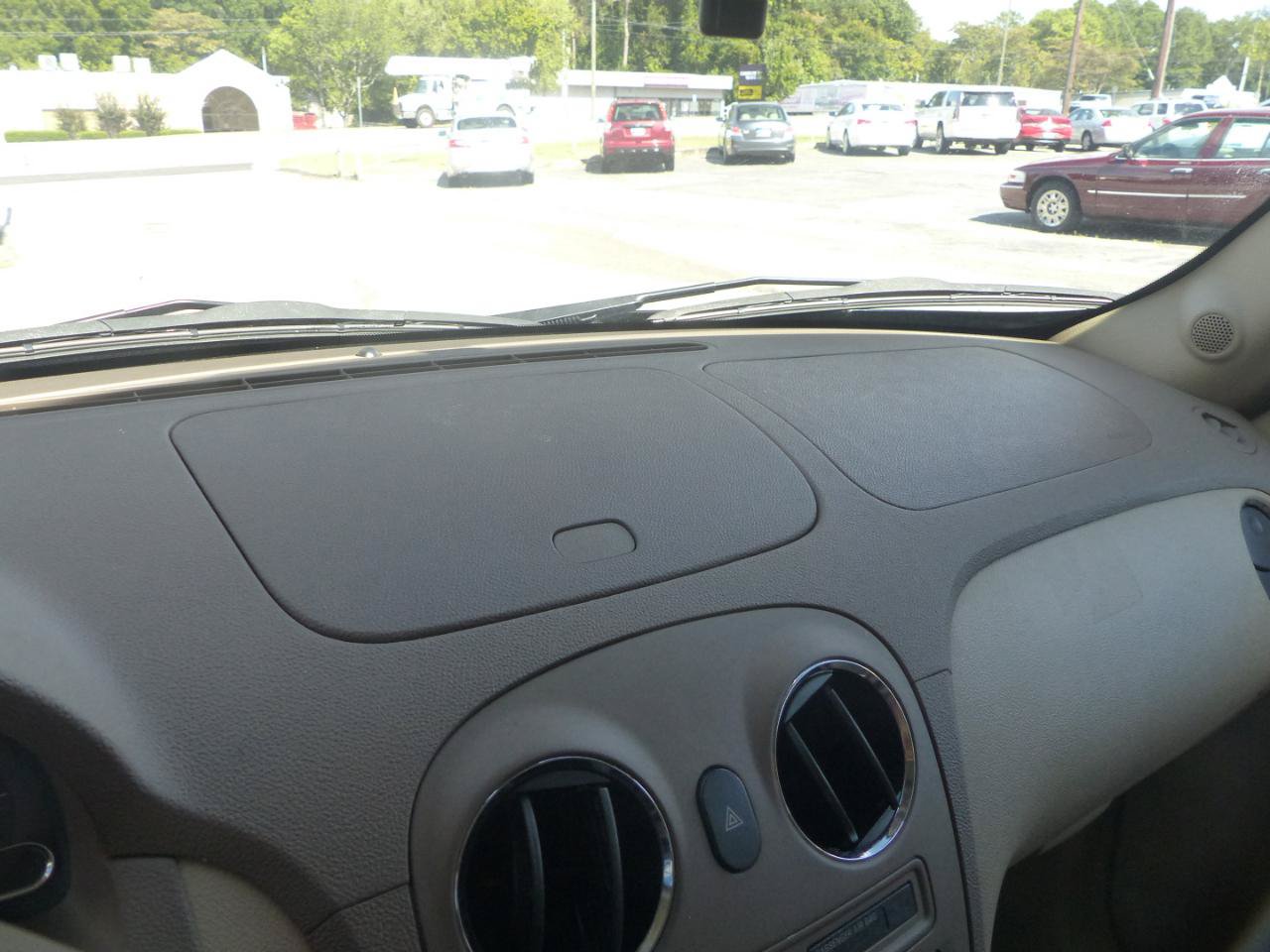 Used 2009 Chevrolet HHR LT FWD image 23