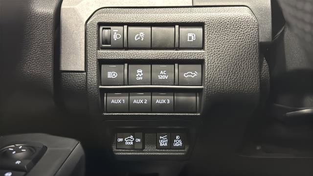 Used 2024 Toyota Tacoma 4x4 Double Cab Hybrid image 30