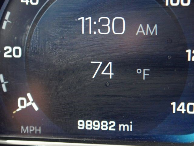 Used 2023 Chevrolet Suburban Premier image 4