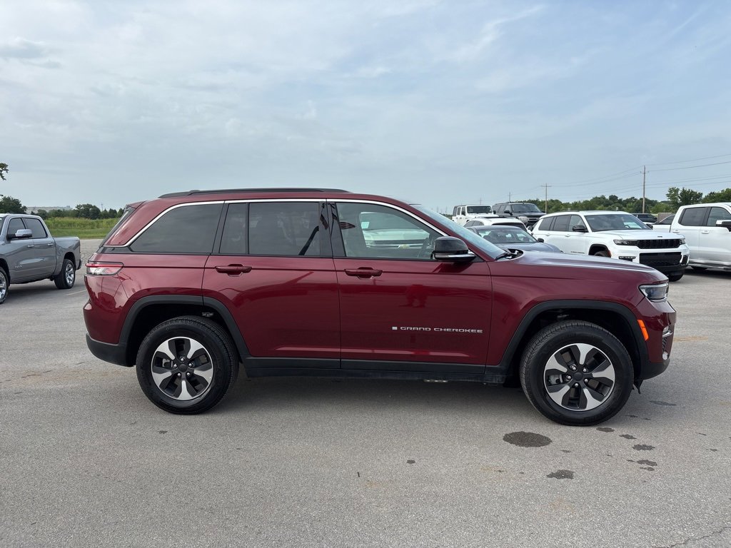 Used 2024 Jeep Grand Cherokee Limited 4xe image 2