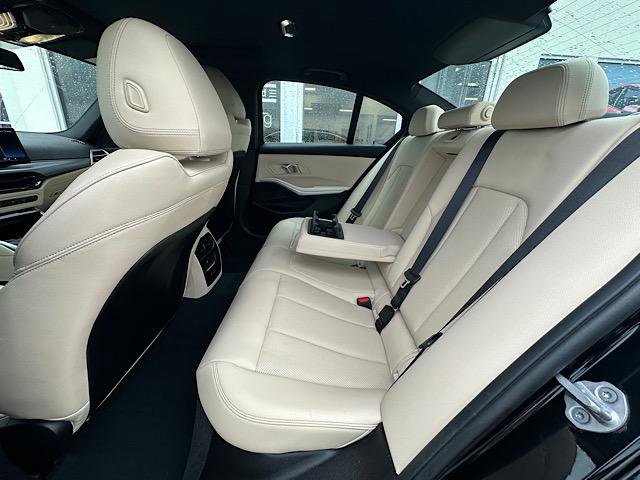 Certified 2025 BMW 330i xDrive Sedan w/ Premium Package image 18