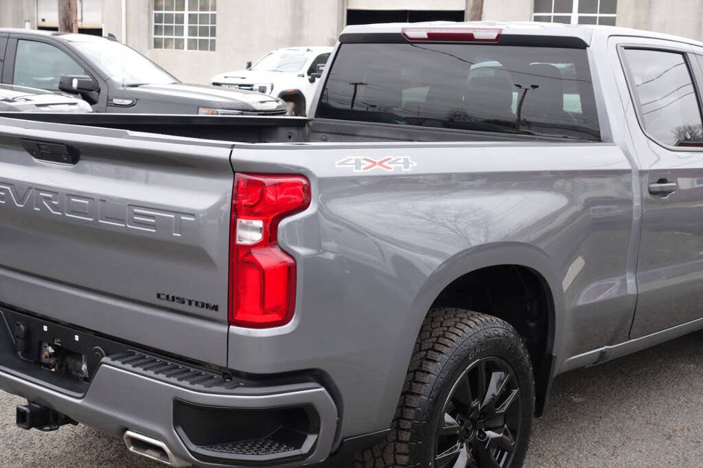 Used 2021 Chevrolet Silverado 1500 Custom w/ LPO, Dark Essentials Package AWD/4WD image 12
