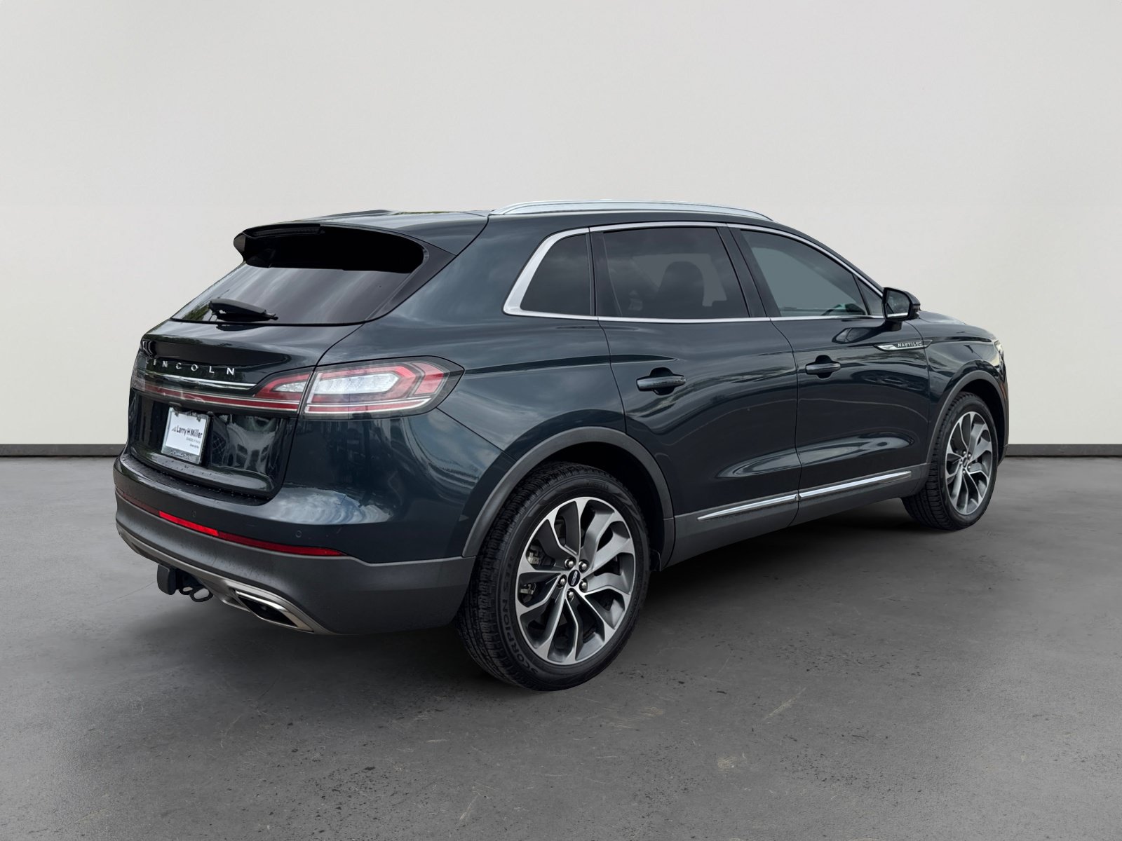 Used 2021 Lincoln Nautilus Reserve w/ Class II Trailer Tow Package AWD/4WD image 5