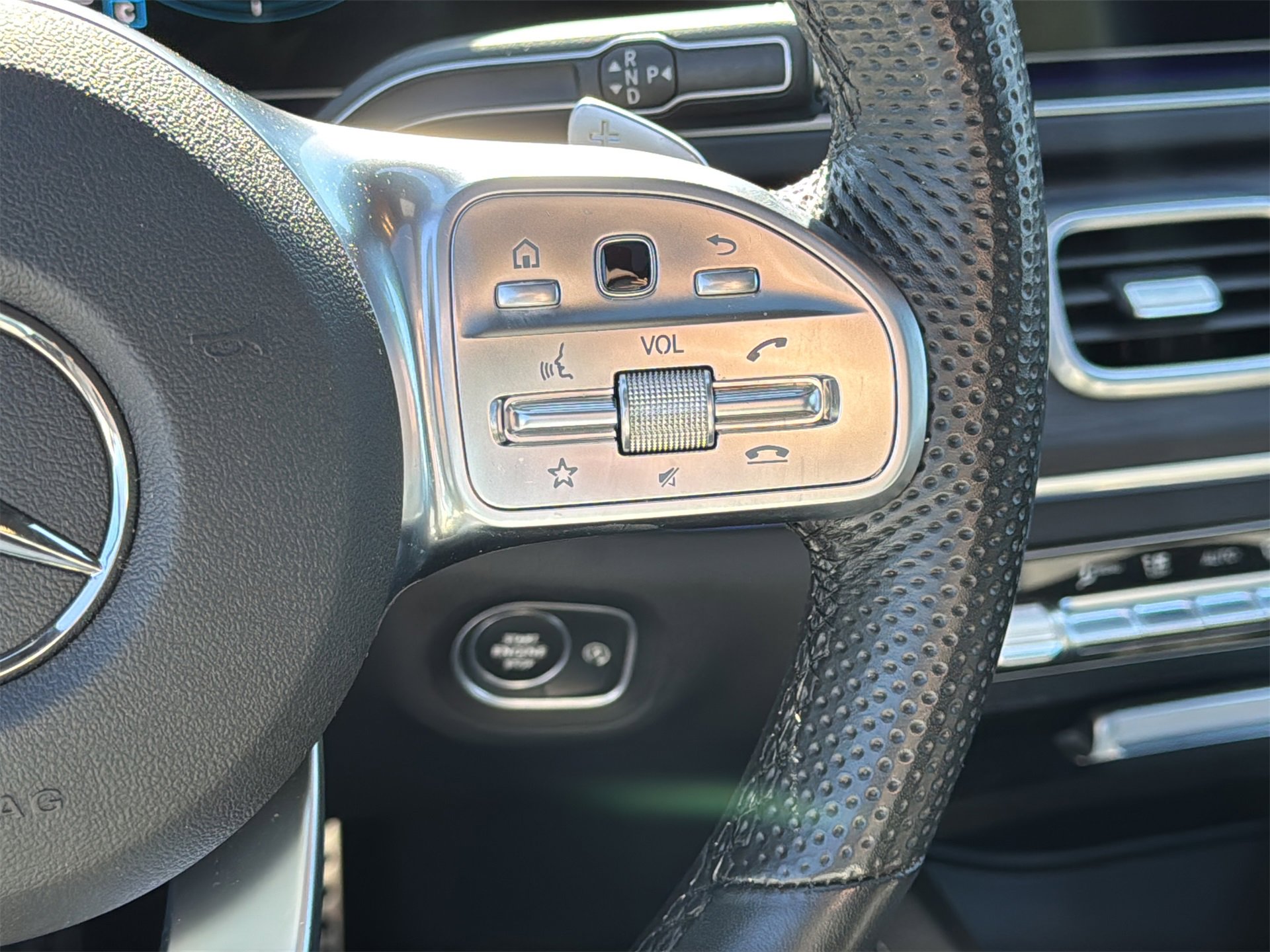 Used 2022 Mercedes-Benz GLS 450 4MATIC image 17