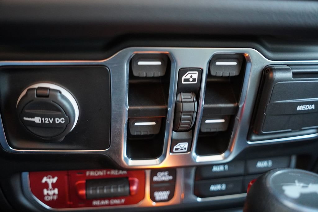 Certified 2025 Jeep Wrangler Unlimited Rubicon 4xe w/ Safety Group image 27