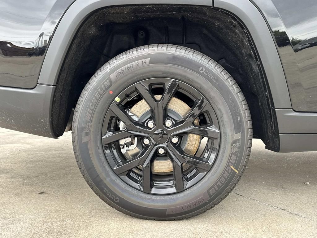 New 2026 Jeep Grand Cherokee L 2WD image 15