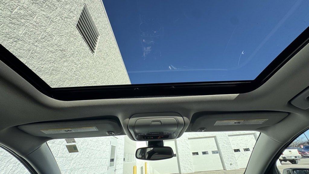 Used 2023 GMC Acadia AT4 w/ Preferred Package image 12