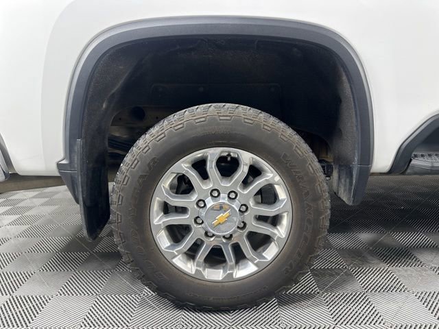 Used 2025 Chevrolet Silverado 2500 LTZ w/ LTZ Premium Package image 9