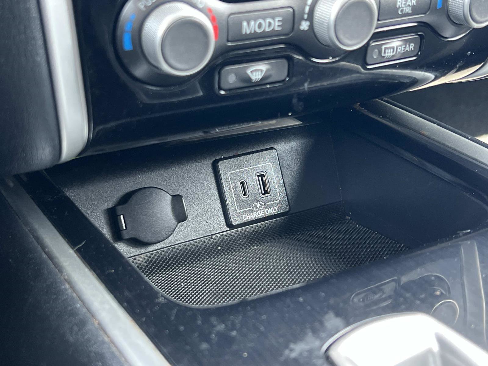 Used 2019 Nissan Pathfinder S image 18