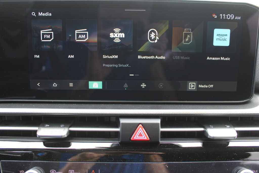 New 2027 Kia Sportage LX FWD image 40