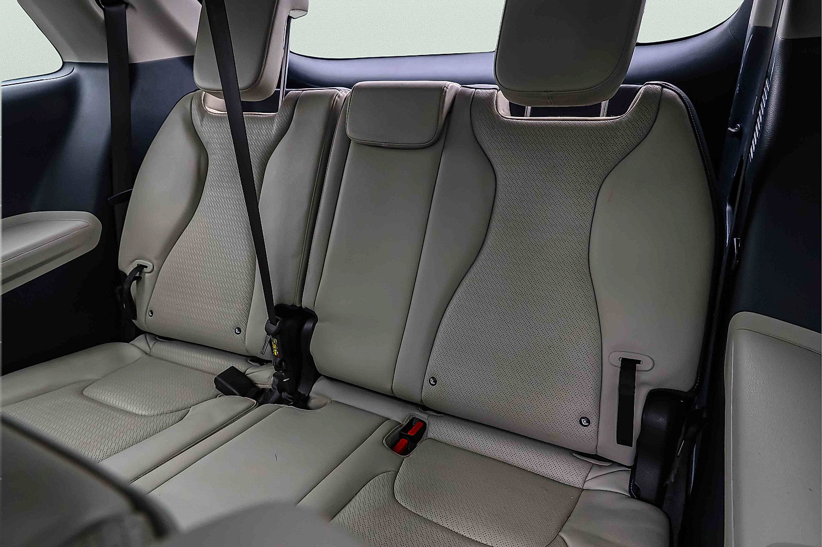 Certified 2025 Kia Carnival SX Prestige FWD image 23