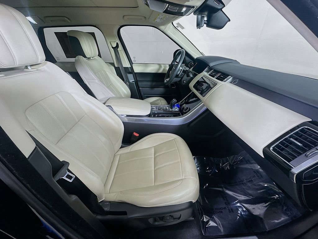 Used 2020 Land Rover Range Rover Sport HSE Dynamic image 12