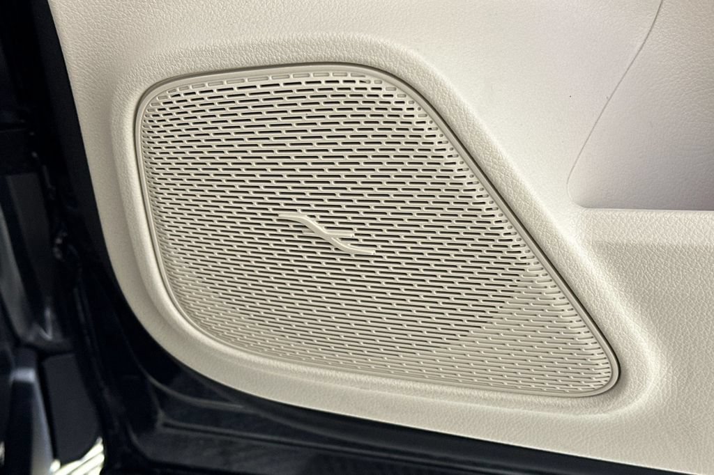 Certified 2026 Mercedes-Benz GLB 250 image 20