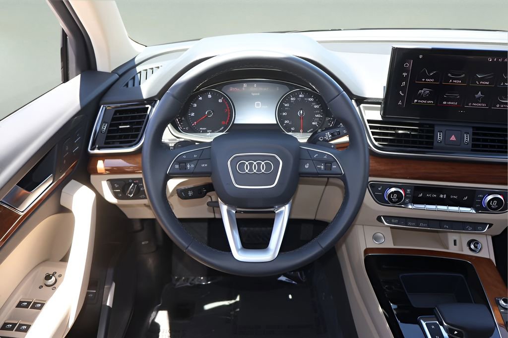 Used 2023 Audi Q5 2.0T Premium w/ Convenience Package image 14