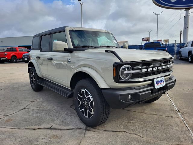New 2026 Ford Bronco Outer Banks AWD/4WD image 17