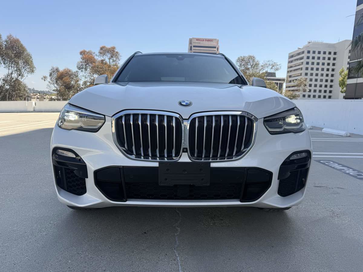 Used 2019 BMW X5 xDrive40i w/ M Sport Package image 2