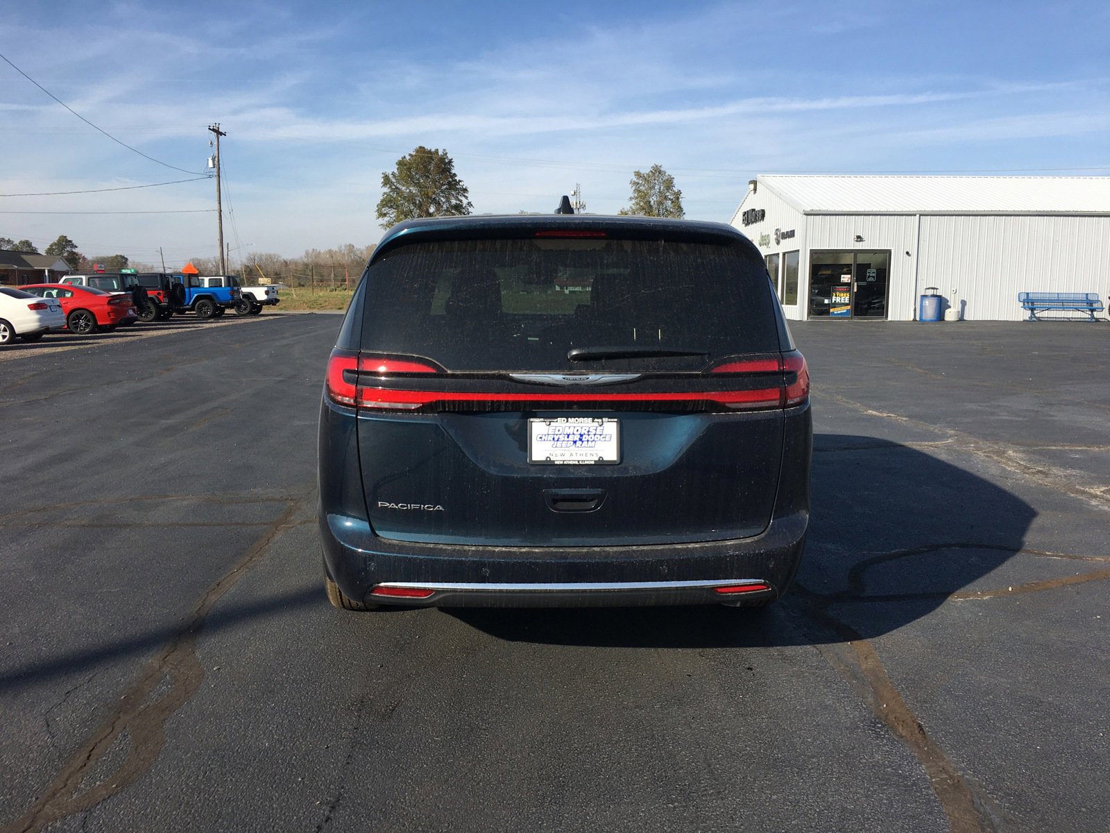 New 2025 Chrysler Pacifica Select image 8