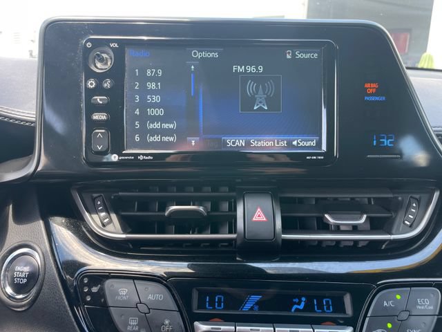 Used 2018 Toyota C-HR XLE FWD image 40