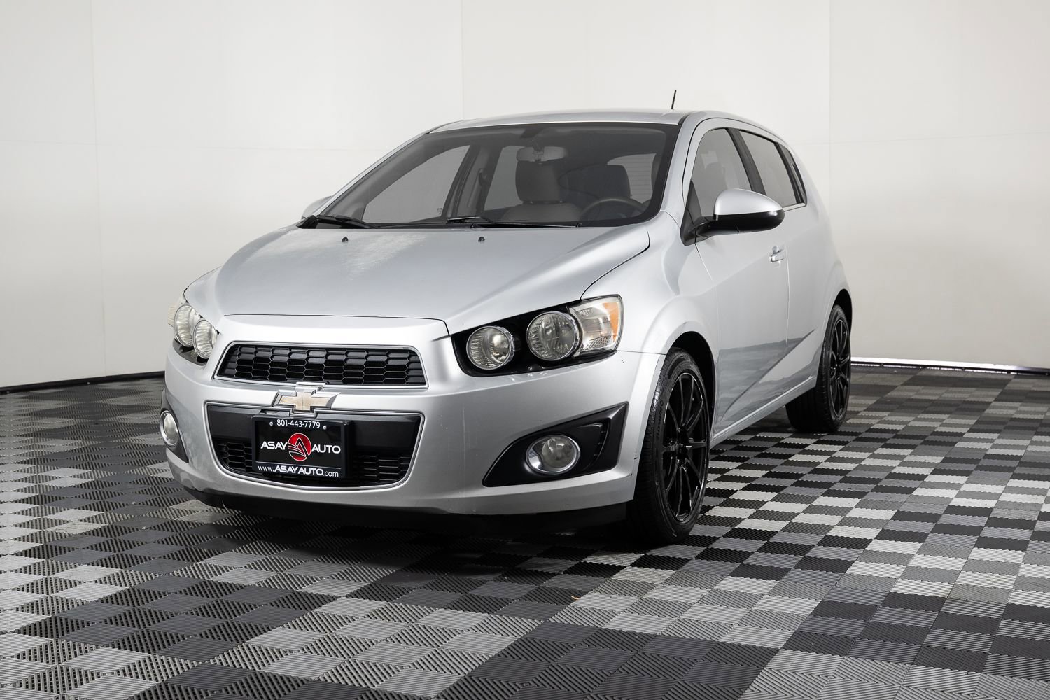 Used 2015 Chevrolet Sonic LTZ image 2