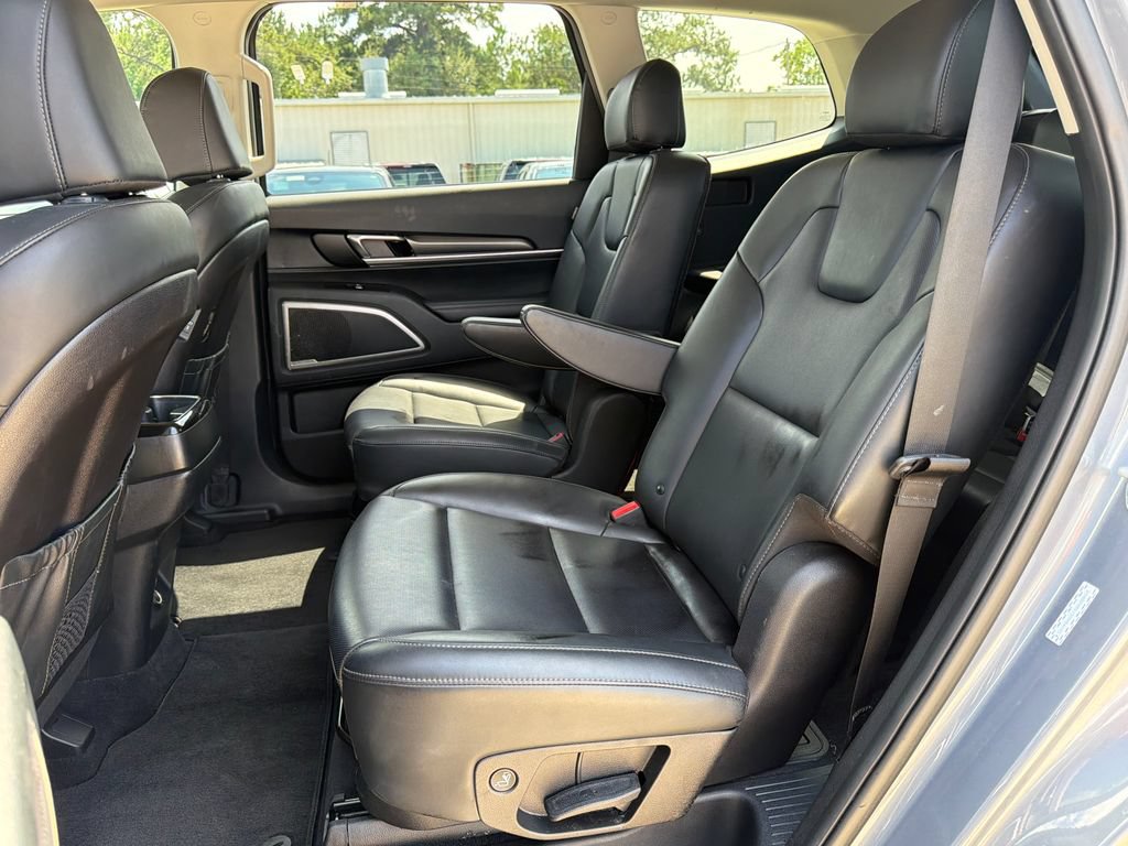 Used 2025 Kia Telluride S FWD image 27