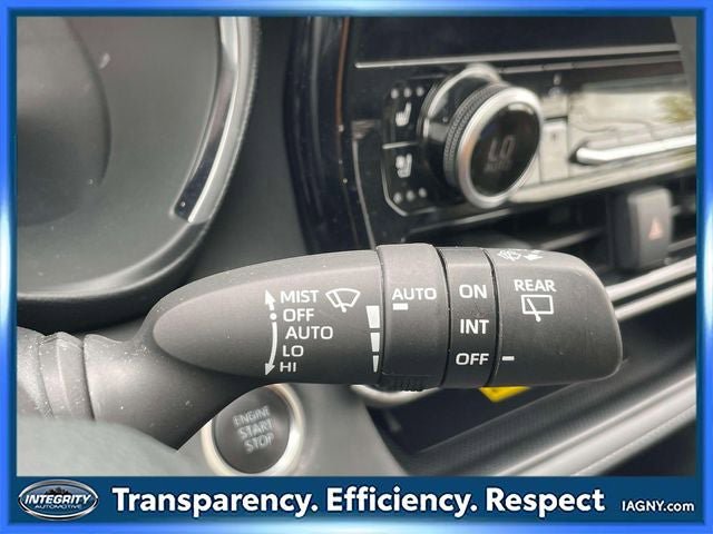 Used 2024 Toyota Highlander Platinum FWD image 26