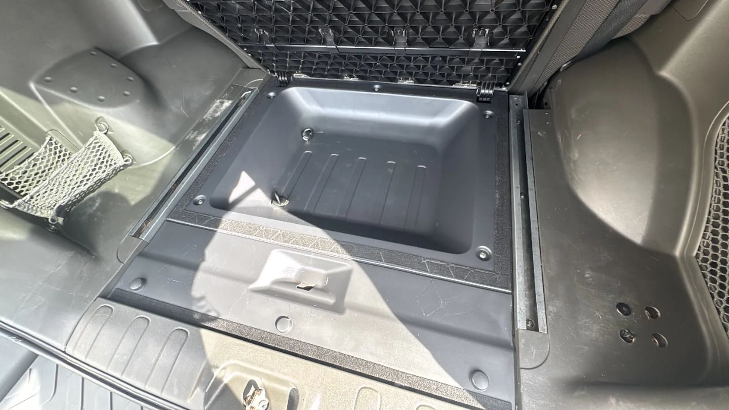 Used 2015 Nissan Xterra S RWD image 23