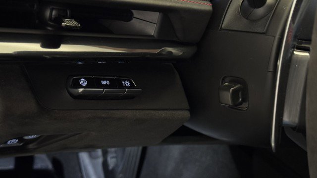 Used 2023 Chevrolet Corvette Stingray Premium Cpe w/ Z51 Performance Package image 11