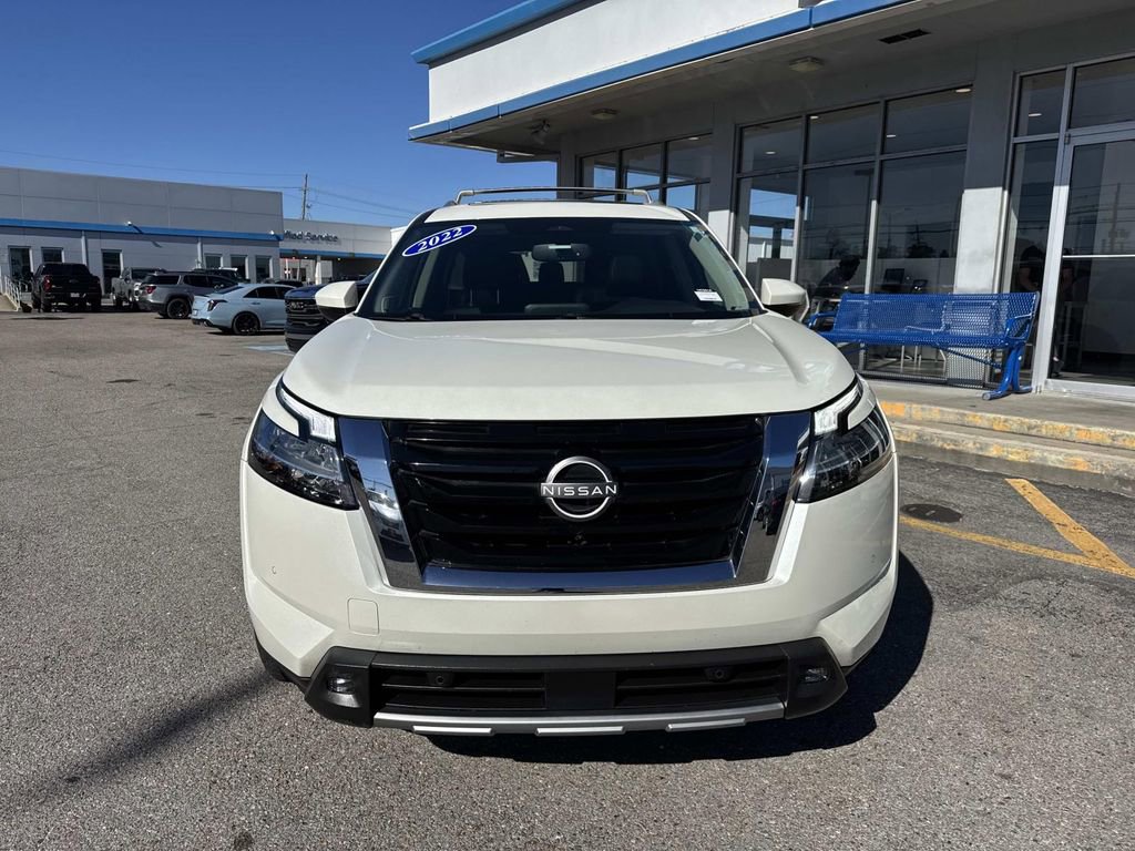Used 2022 Nissan Pathfinder SL w/ SL Premium Package image 2