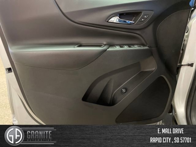 Used 2022 Chevrolet Equinox LT w/ Driver Convenience Package image 10