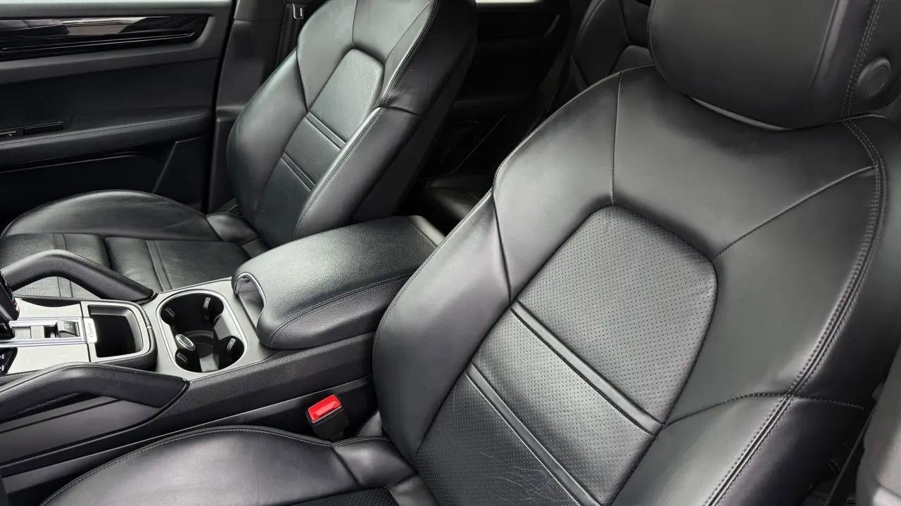 Used 2021 Porsche Cayenne image 15